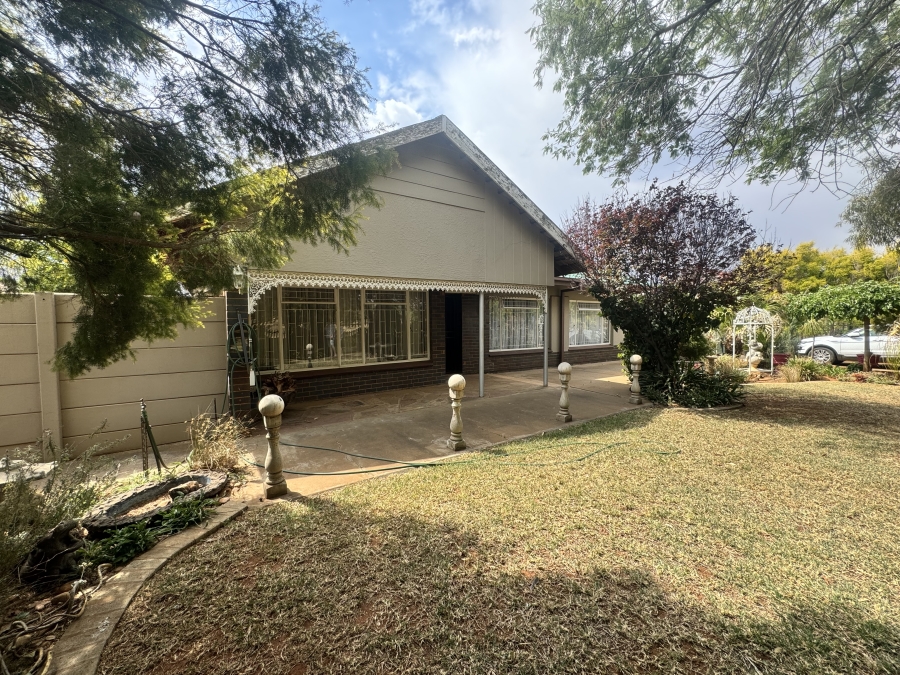 3 Bedroom Property for Sale in Stilfontein Ext 4 North West